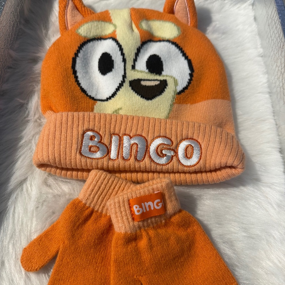 Kid's Bluey "Bingo" Stocking Hat and Mittens